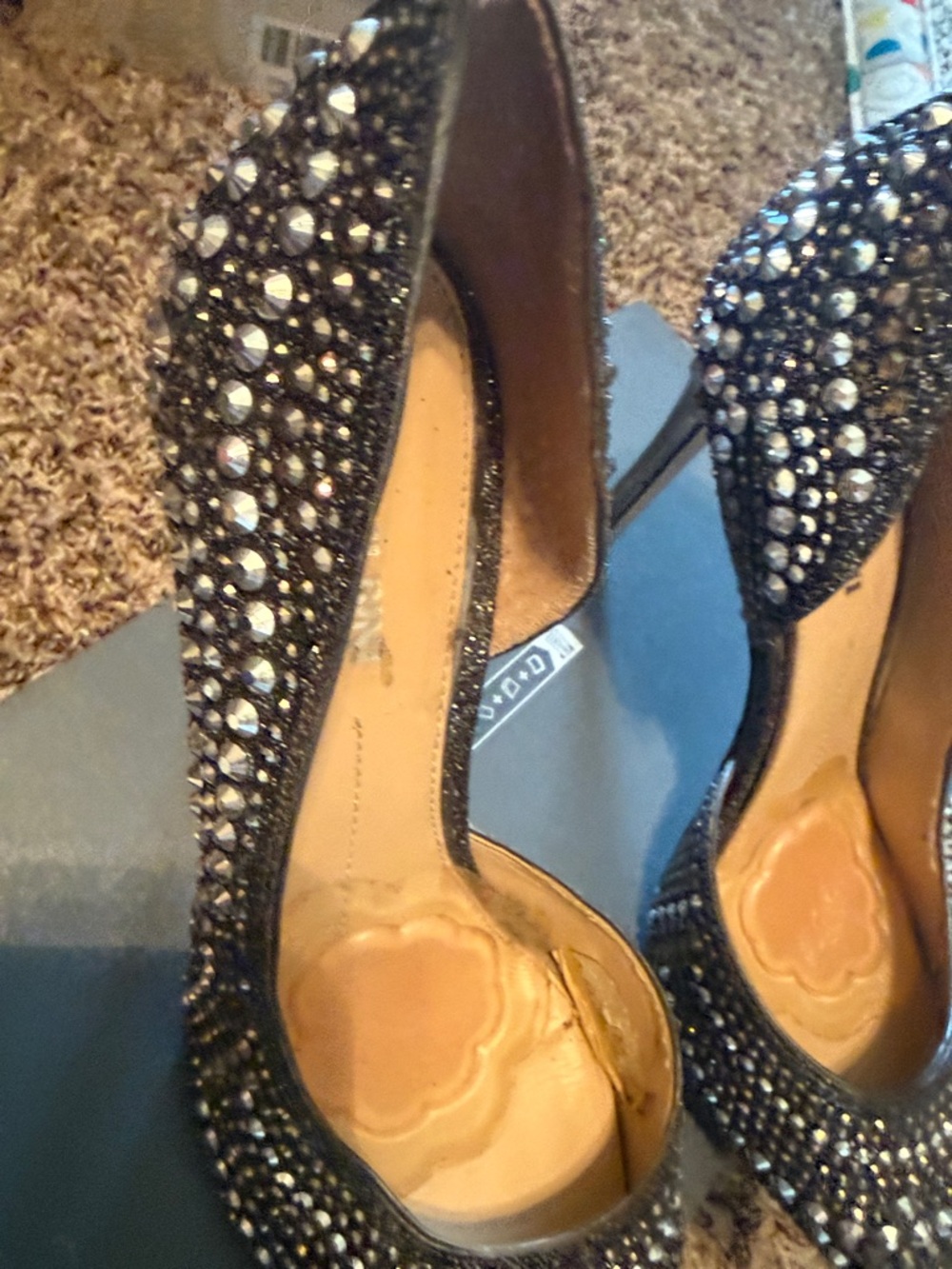 Shoes - Picture 2 of 4
